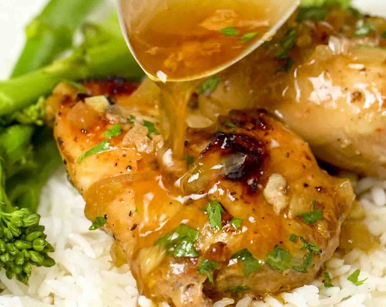 20 Minute Sticky Honey Garlic Butter Chicken Thighs suggested serving