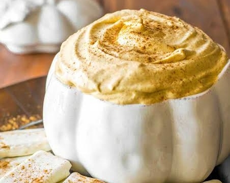 Easy 5 Minute Pumpkin Cheesecake Dip top view