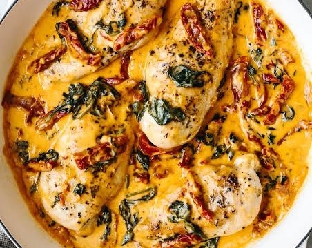 Easy Creamy Tuscan Garlic Chicken Skillet top view