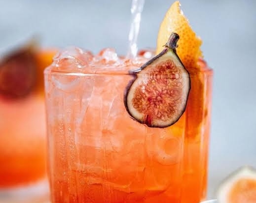 Spiced Maple Fig Bourbon Sour is the best fall drink top view