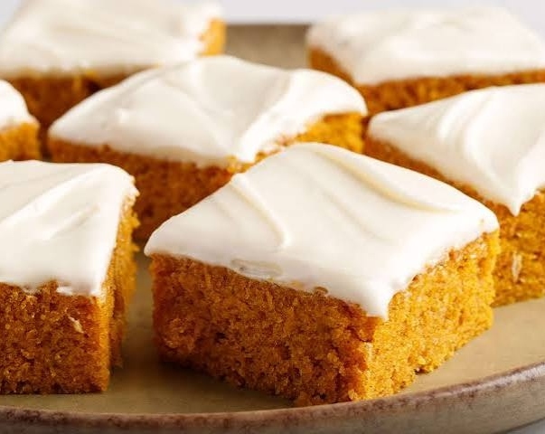 These Viral Pillow Soft Pumpkin Bars Are Next Level suggested serving